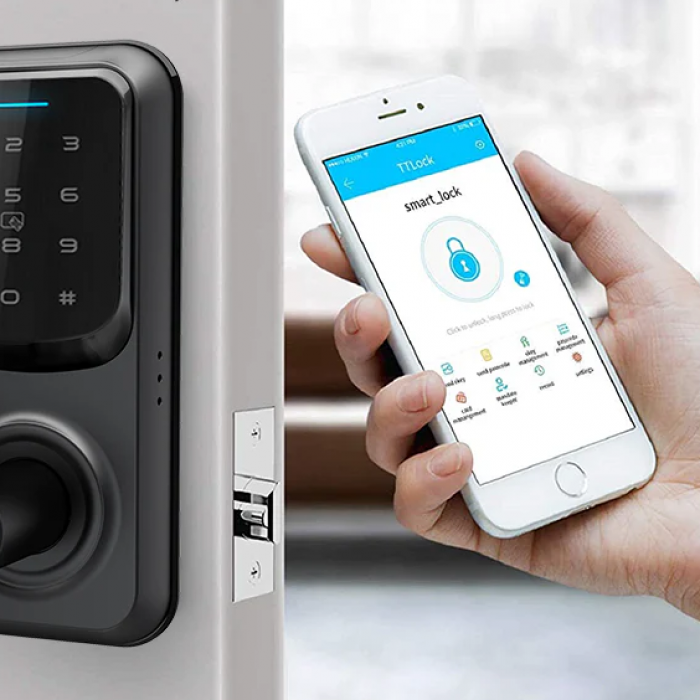 Locstarsmartlock-C89_1_c9db02ca-9b87-4322-95cb-a71181084cce